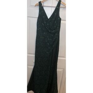 David's Bridal Jules & Cleo Green Sequin Formal Dress 8 Mermaidcore‎